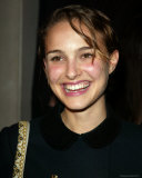 Natalie Portman con pullover Negro